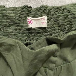Womens boho style long button army green skirt, excellent condition NWOT